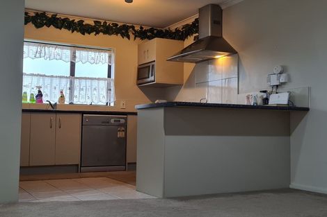 Photo of property in 229 Triangle Road, Massey, Auckland, 0614