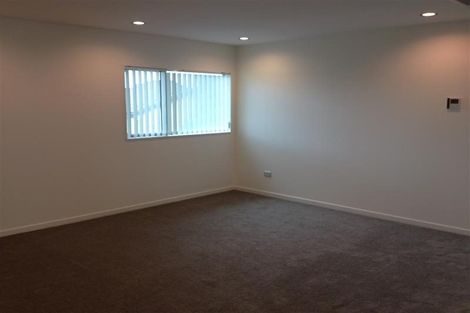 Photo of property in 50 Huntington Park Drive, Greenhithe, Auckland, 0632