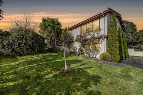 Photo of property in 5 Seymour Grove, Kingsley Heights, Upper Hutt, 5018