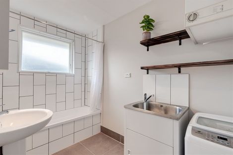 Photo of property in 2/12 North Avon Road, Richmond, Christchurch, 8013