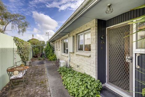 Photo of property in 2/512 Fitzroy Avenue, Hastings, 4122