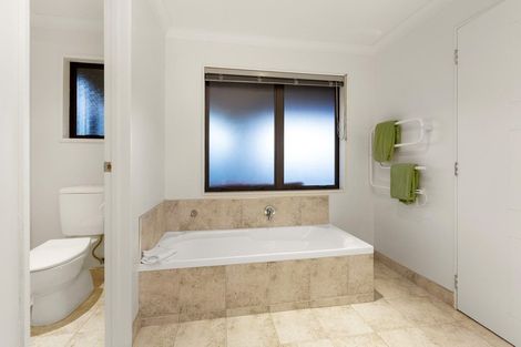 Photo of property in 4 Bay View Road, Raglan, 3225