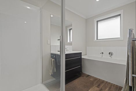 Photo of property in 35 Oldfield Lane, Marton, 4710