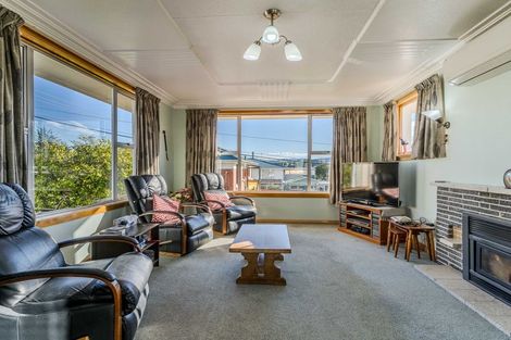 Photo of property in 18 Weir Street, Green Island, Dunedin, 9018