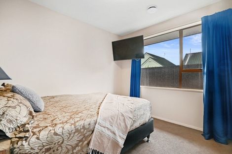 Photo of property in 152 Sawyers Arms Road, Northcote, Christchurch, 8052