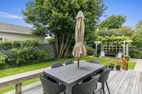 Photo of property in 2 Rangiora Street, Woburn, Lower Hutt, 5010