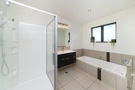 Photo of property in 45 Liberty Grove, Kelvin Grove, Palmerston North, 4414