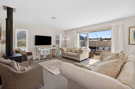 Photo of property in 12 Sentinel Drive, Lake Hawea, 9382