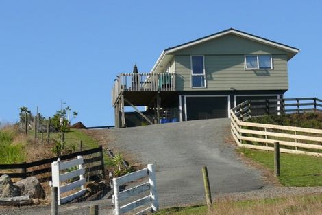 Photo of property in 37 Valley Road, Hikurangi, 0114