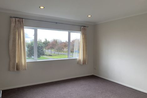 Photo of property in 16 Tarapiroe Avenue, Takanini, 2112