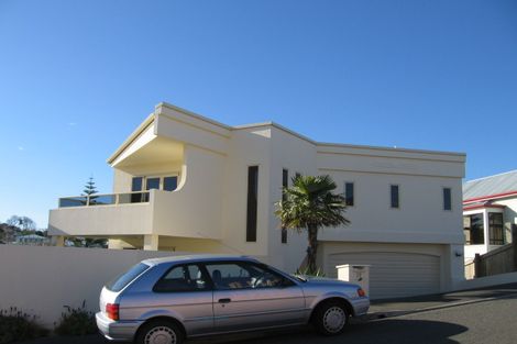 Photo of property in 37 Fitzroy Road, Bluff Hill, Napier, 4110