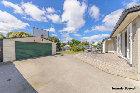 Photo of property in 600 Featherston Street, Roslyn, Palmerston North, 4414