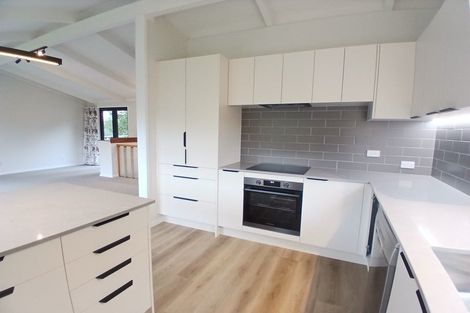 Photo of property in 76 Ranui Crescent, Khandallah, Wellington, 6035