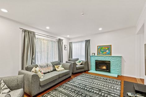 Photo of property in 42 Rehia Road, Massey, Auckland, 0614