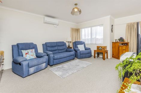 Photo of property in 2/1 West Street, Papakura, 2110
