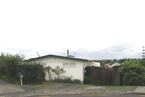 Photo of property in 15 Cassia Place, Sunnynook, Auckland, 0620