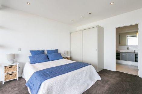 Photo of property in 403/7 Humber Street, Pandora, Napier, 4110