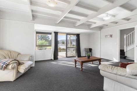 Photo of property in 100 Mayfair Avenue, Whangamata, 3620