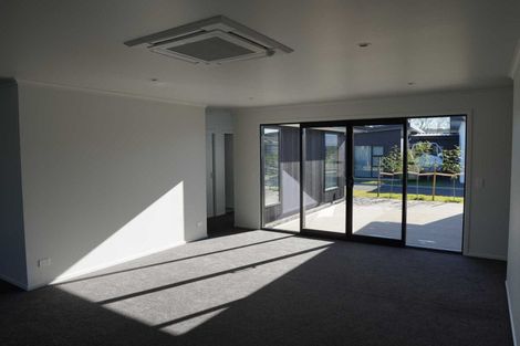 Photo of property in 16 Maison Way, Rangatira Park, Taupo, 3330