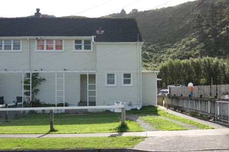 Photo of property in 51 Fleet Street, Naenae, Lower Hutt, 5011