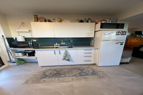 Photo of property in 1/51b Sunset Road, Totara Vale, Auckland, 0632