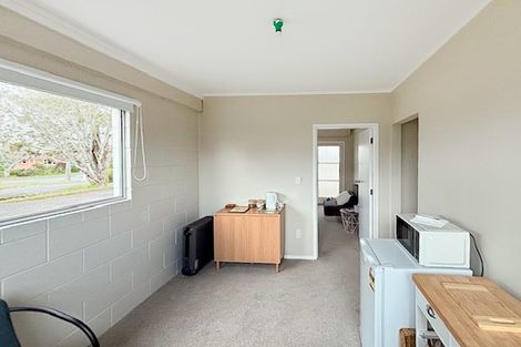 Photo of property in 20 Matuhi Rise, Henderson, Auckland, 0612