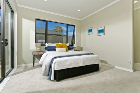 Photo of property in 63 Symes Drive, Red Beach, 0932