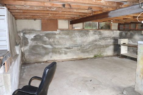 Photo of property in 545 Glenfield Road, Glenfield, Auckland, 0629