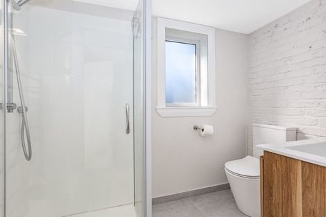 Photo of property in 13 Thane Road, Roseneath, Wellington, 6011