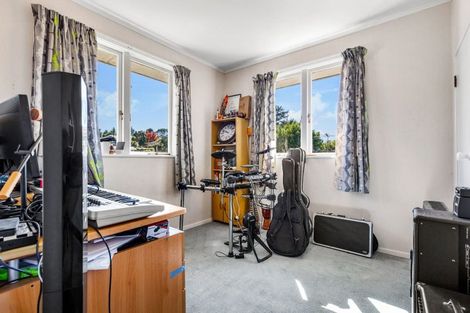 Photo of property in 58 Helena Street, Massey, Auckland, 0614