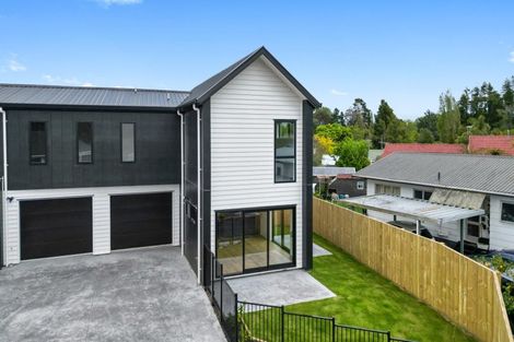 Photo of property in 2/12 Mcewan Place, Fitzroy, Hamilton, 3206