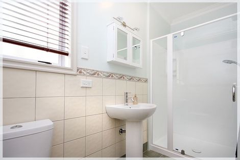 Photo of property in 54 Kawiu Road, Levin, 5510