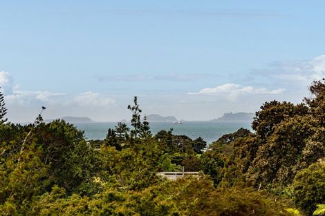 Photo of property in 32a Braemar Road, Castor Bay, Auckland, 0620
