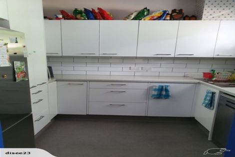 Photo of property in 2/15 Upper Lewisville Terrace, Thorndon, Wellington, 6011