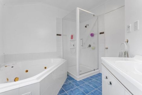 Photo of property in 21 The Glebe, Coastlands, Whakatane, 3120