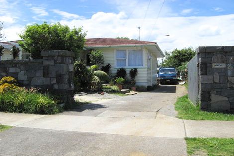 Photo of property in 4 Toatoa Place, Mangere Bridge, Auckland, 2022