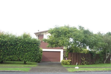 Photo of property in 2/68 Casuarina Road, Half Moon Bay, Auckland, 2012