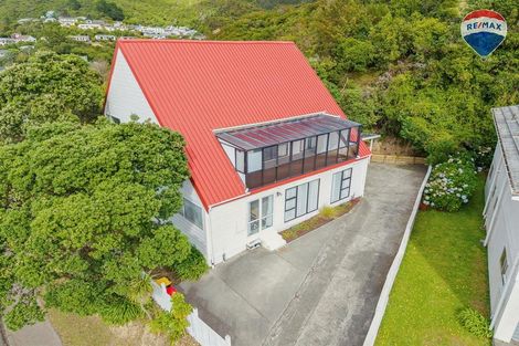 Photo of property in 39 Thurleigh Grove, Karori, Wellington, 6012