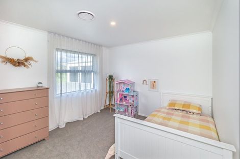 Photo of property in 49 Wakefield Road, Levin, 5571