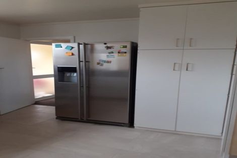 Photo of property in 30 Pinehurst Crescent, Russley, Christchurch, 8042