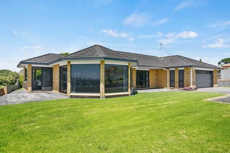 Photo of property in 22 Chatswood Grove, Fitzroy, New Plymouth, 4312