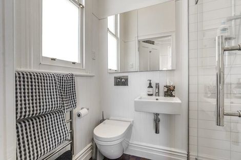 Photo of property in 77 Hinemoa Street, Birkenhead, Auckland, 0626