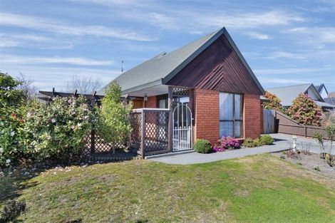 Photo of property in 1/6 Calverton Place, Halswell, Christchurch, 8025