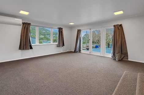 Photo of property in 9 Hollies Crescent, Johnsonville, Wellington, 6037