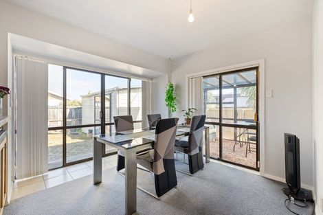 Photo of property in 333 Marine Parade, New Brighton, Christchurch, 8061