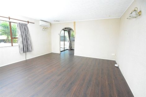 Photo of property in 1/3 Anna Watson Road, Half Moon Bay, Auckland, 2012
