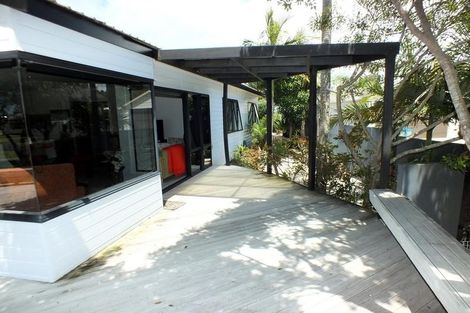 Photo of property in 138 Waimaire Avenue, Matarangi, Whitianga, 3592