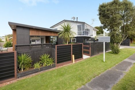 Photo of property in 4 Concord Avenue, Mount Maunganui, 3116