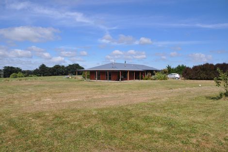 Photo of property in 804 Penny Road, Sanson, Palmerston North, 4479