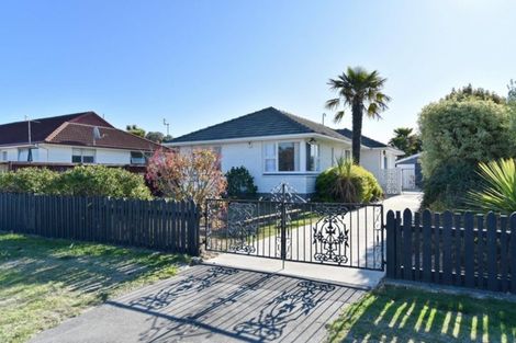 Photo of property in 80 Pacific Road, North New Brighton, Christchurch, 8083